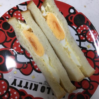 食パン10枚切り☆目玉焼きサンドイッチ(o^^o)